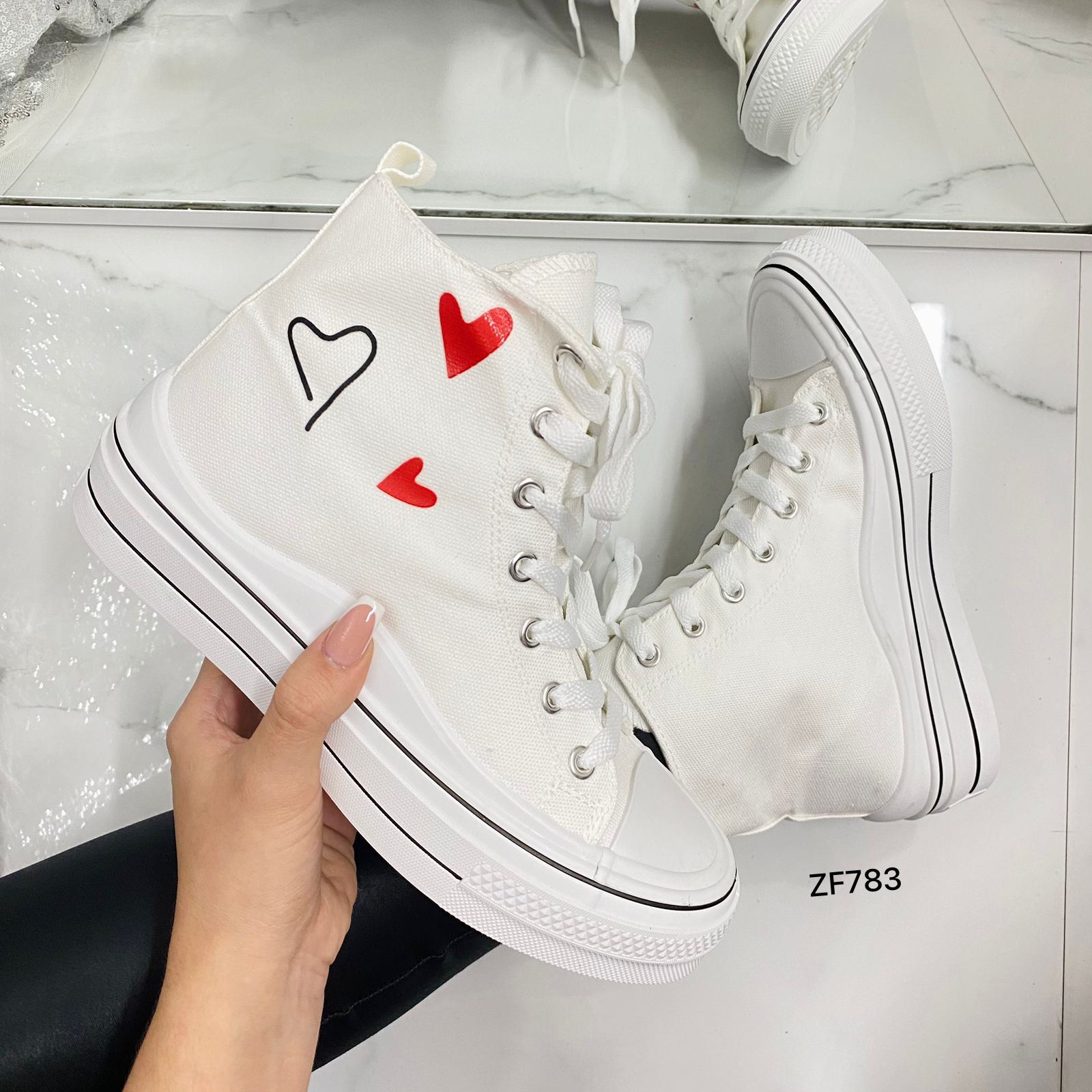 Tenis blanco detalles corazon suela 3cm PC179 C-69